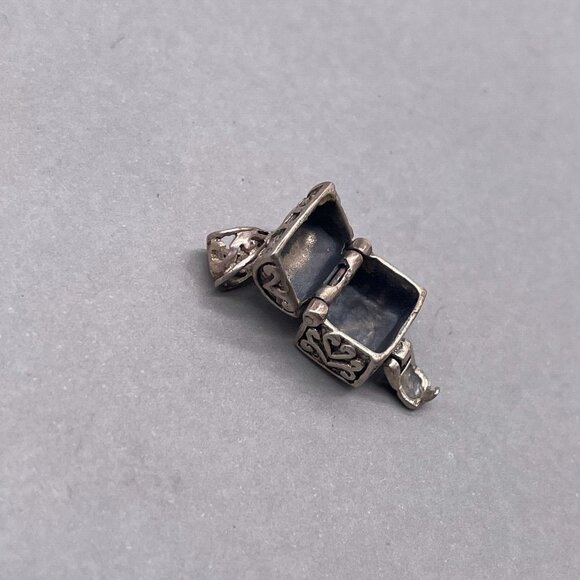 925 Sterling Silver Filigree Prayer Box Locket Pendant - Picture 5 of 5